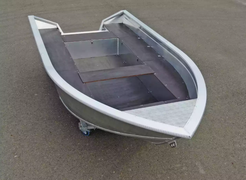Алюминиевая лодка  Неман-420 в Октябрьском