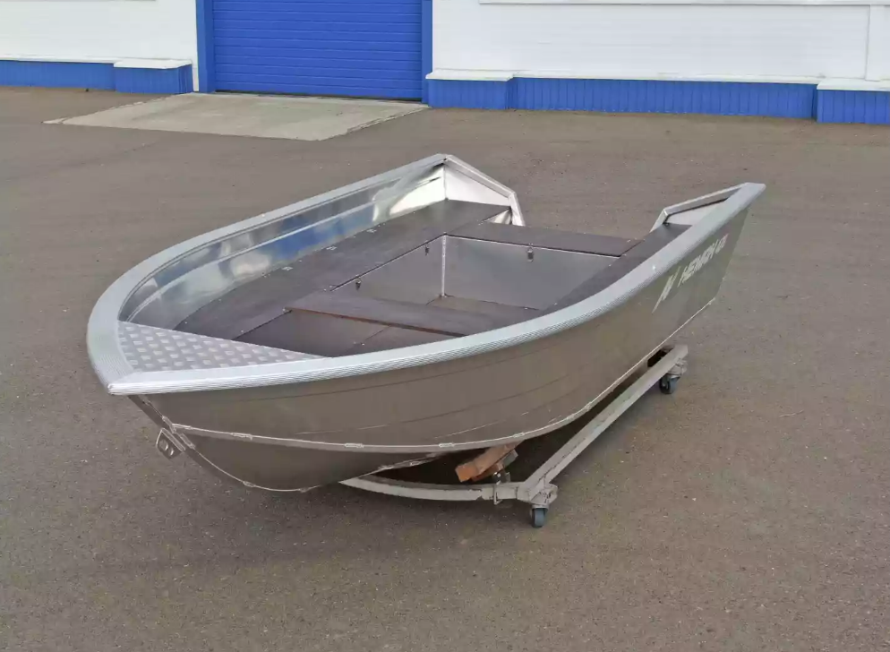 Алюминиевая лодка  Неман-420 в Октябрьском