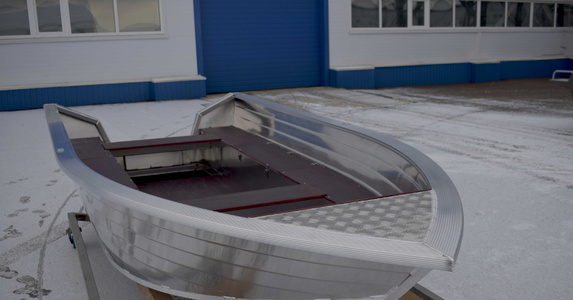 Алюминиевая лодка Неман-400 в Октябрьском