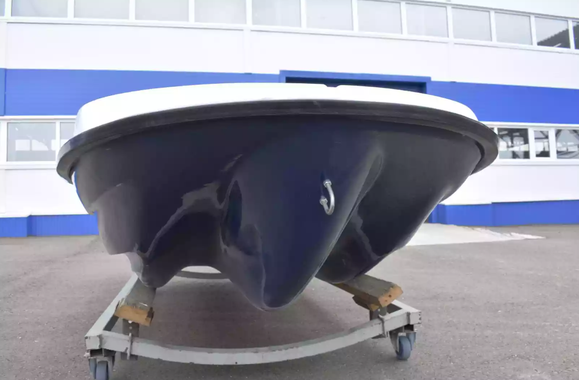 Стеклопластиковая лодка Пингвин New (тримаран) в Октябрьском