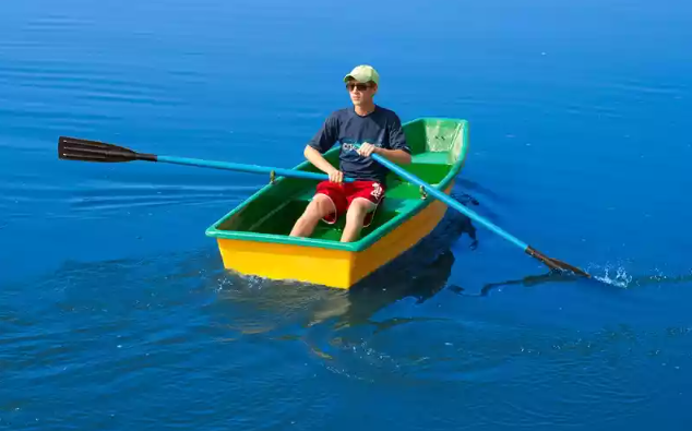 Стеклопластиковая лодка Малютка в Октябрьском