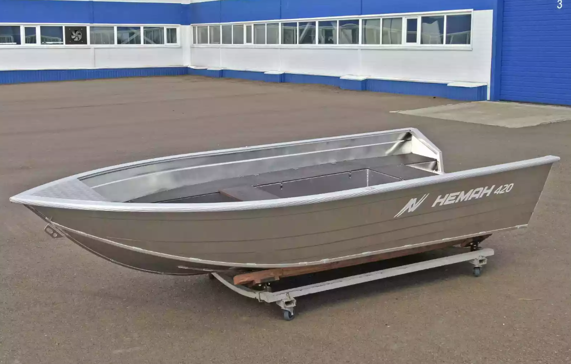Алюминиевая лодка  Неман-420 в Октябрьском