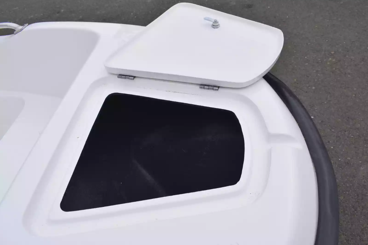 Стеклопластиковая лодка Пингвин New (тримаран) в Октябрьском