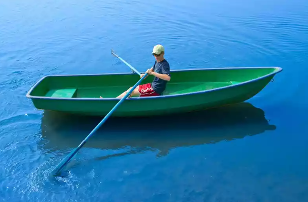 Стеклопластиковая Лодка Голавль в Октябрьском