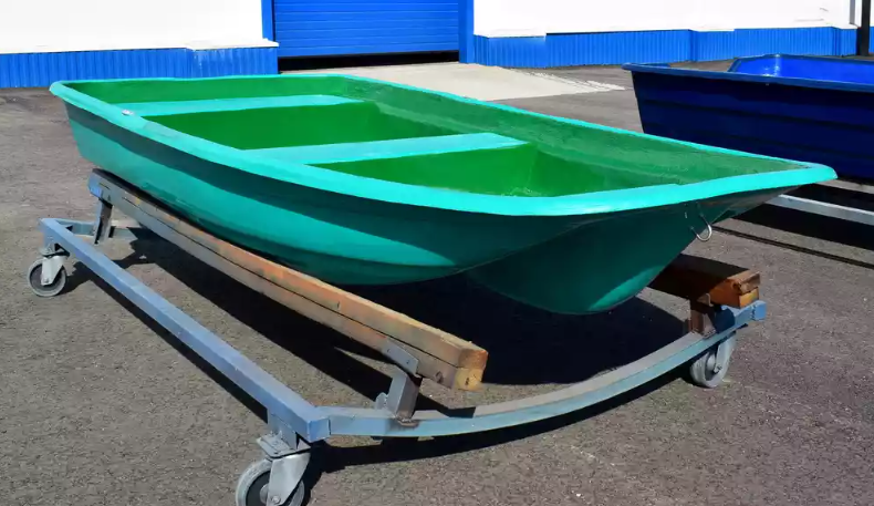 Стеклопластиковая лодка Старт (тримаран) в Октябрьском
