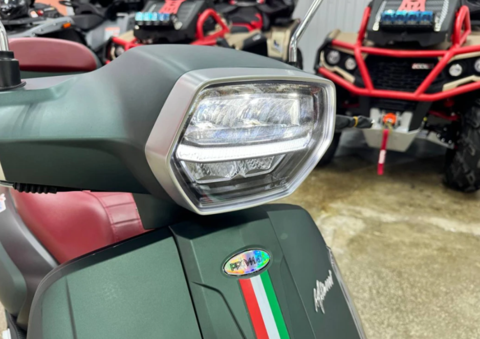 Скутер PROMAX Miami 240 (49) в Октябрьском