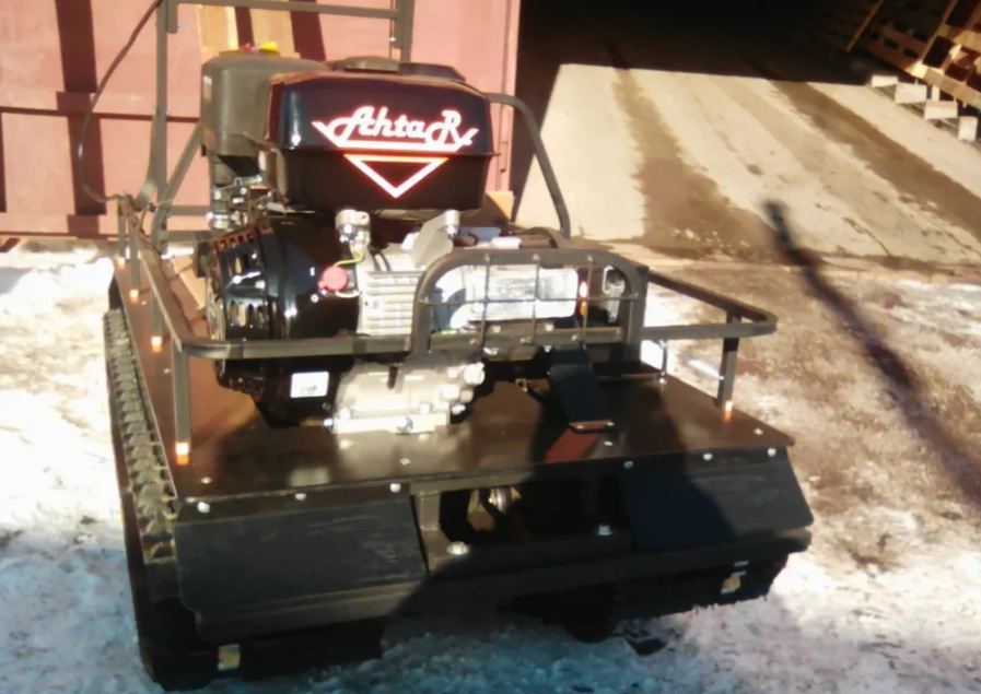 Мотобуксировщик AhtaR L 9 в Октябрьском