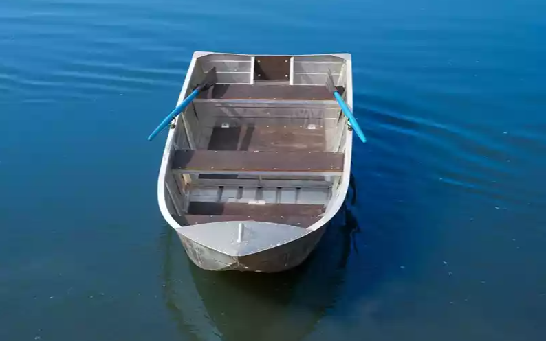 Алюминиевая лодка Вятка-Профи 37 в Октябрьском