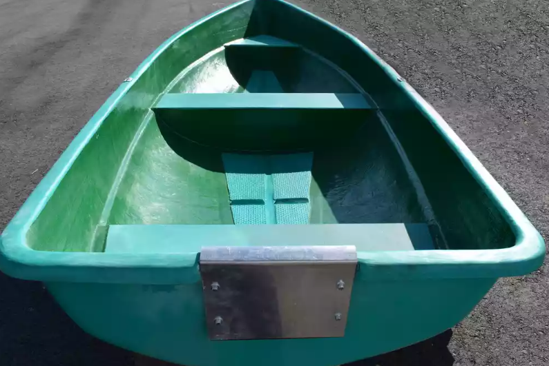 Стеклопластиковая Лодка Голавль в Октябрьском