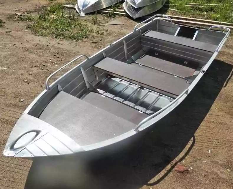 Алюминиевая лодка Вятка-Профи 37 в Октябрьском