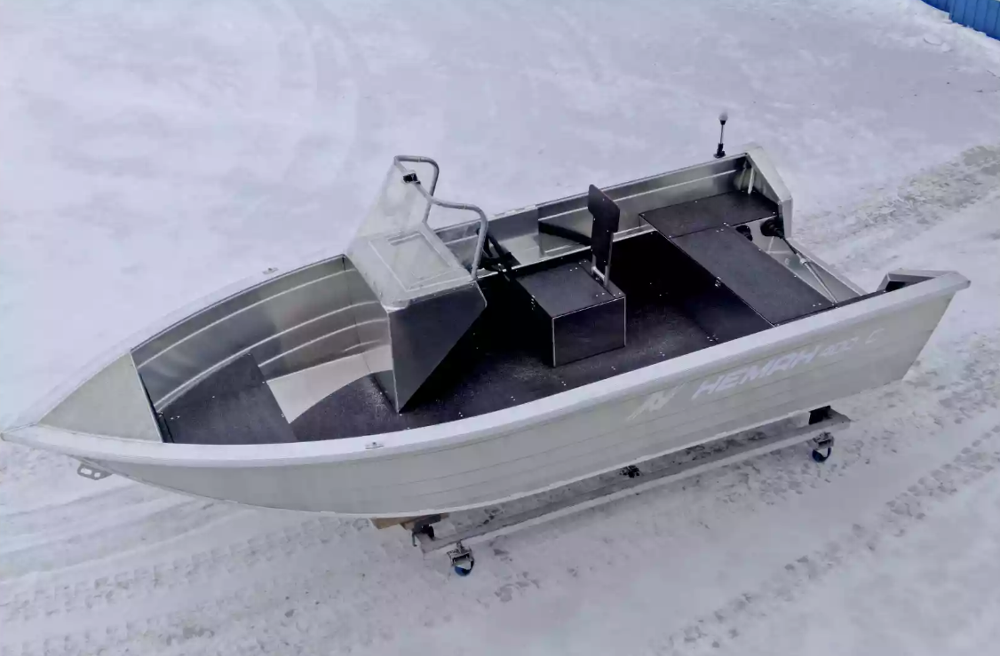 Алюминиевая лодка Неман-400 С в Октябрьском