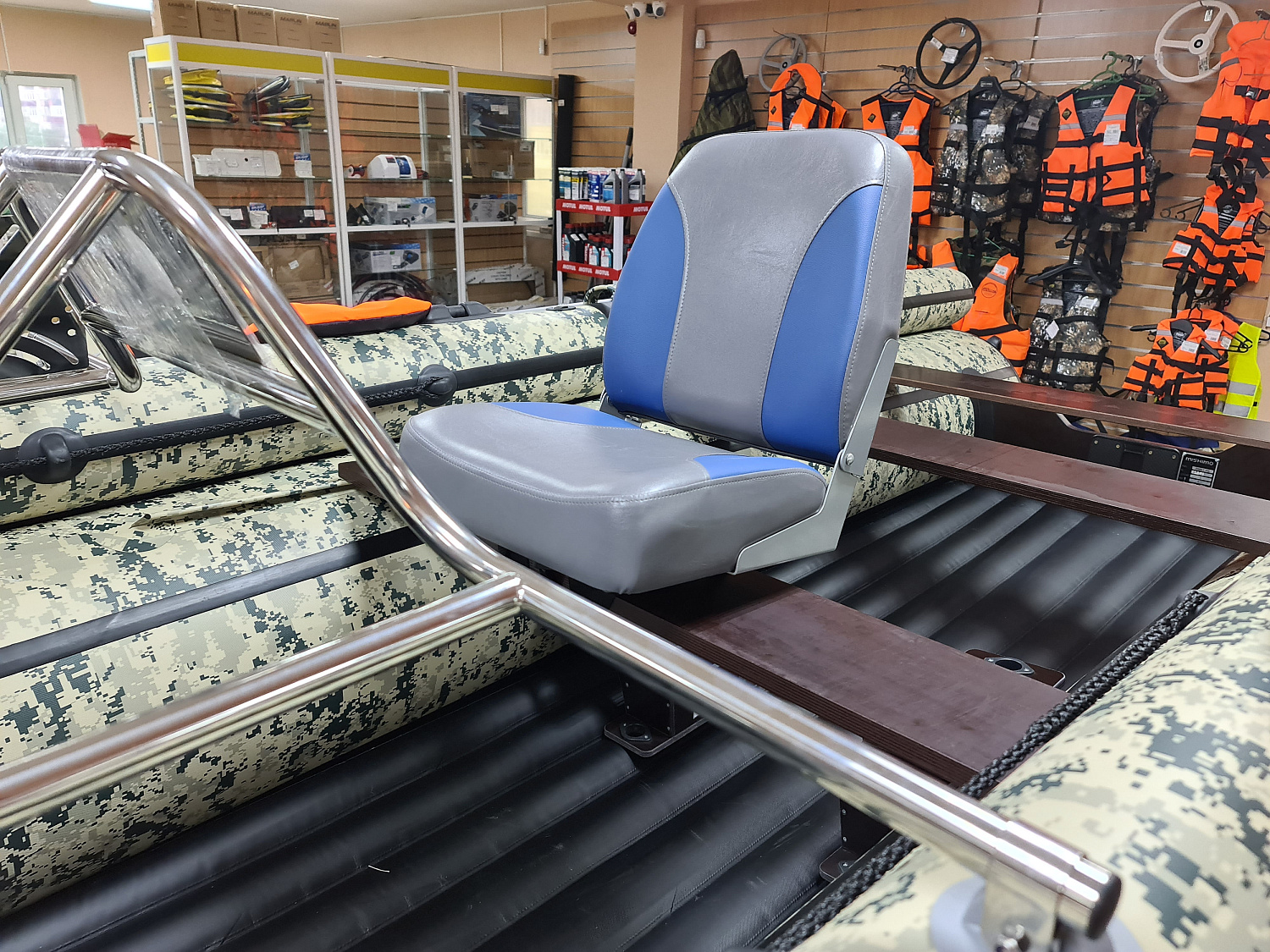 КРЕСЛО МЯГКОЕ РАСКЛАДНОЕ С ПОВОРОТНЫМ МЕХАНИЗМОМ ДЛЯ ЛОДОК в Октябрьском