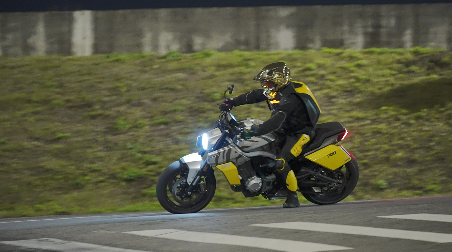 Мотоцикл Benda LFS 700 в Октябрьском