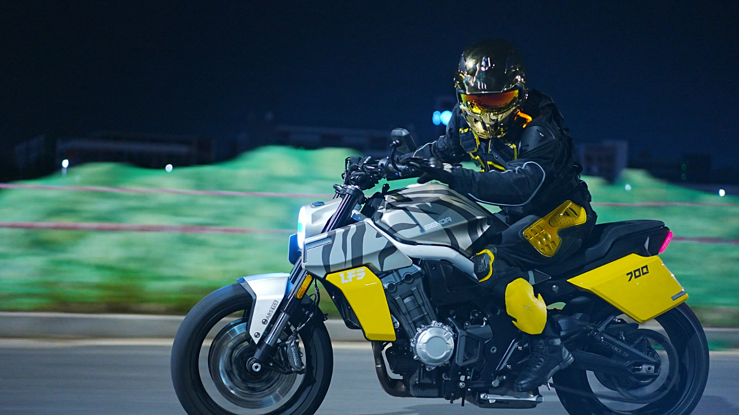 Мотоцикл Benda LFS 700 в Октябрьском